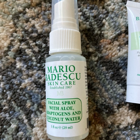 Mario Badescu Cosmetic Bag and Makeup Samples - Picture 5 of 8